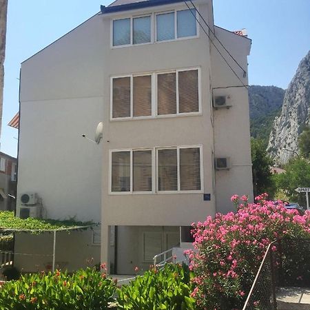 Apartment Mate Омиш Экстерьер фото