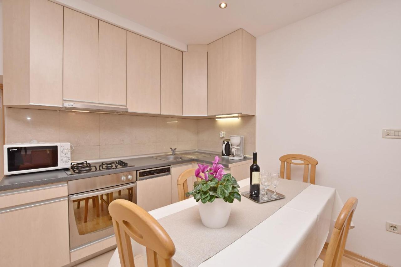 Apartment Mate Омиш Экстерьер фото